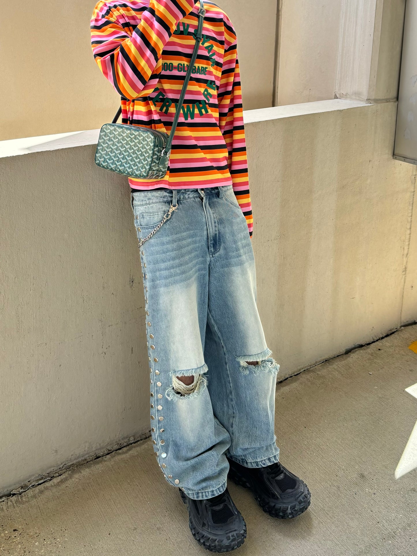 BLUE WASHED BUTTON DENIM